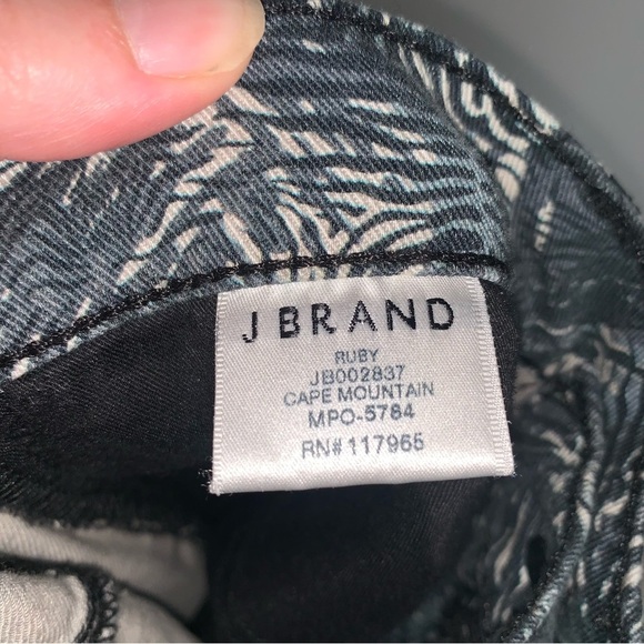 J Brand Ruby High Rise Cropped Cigarette Jeans in Cape Mountain 26 - Picture 4 of 8